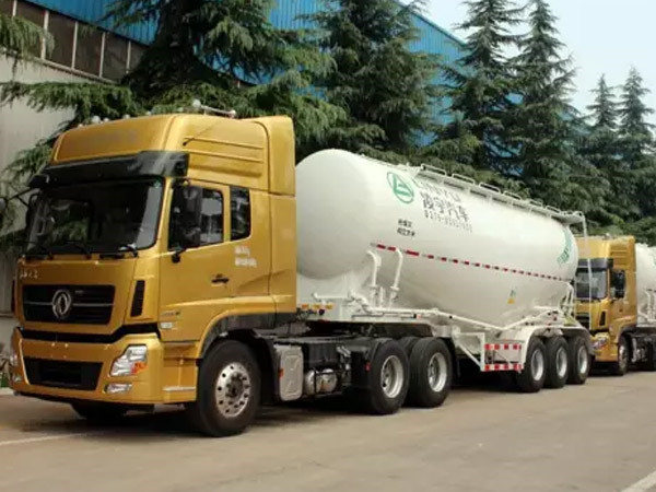 中集凌宇喜獲洛龍區(qū)“2011年度先進(jìn)企業(yè)突出貢獻(xiàn)獎(jiǎng)”榮譽(yù)稱(chēng)號(hào)